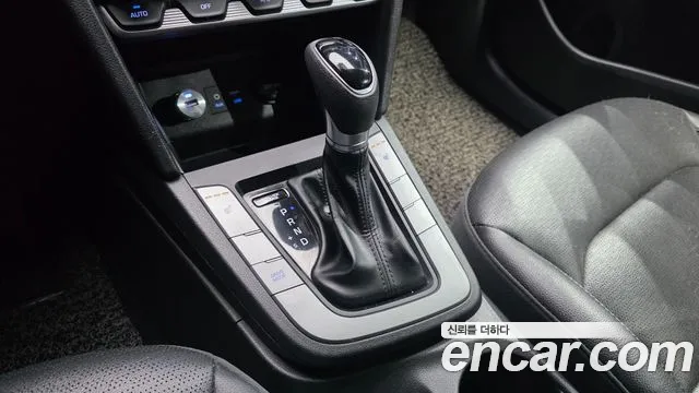 Hyundai Avante — фото 9