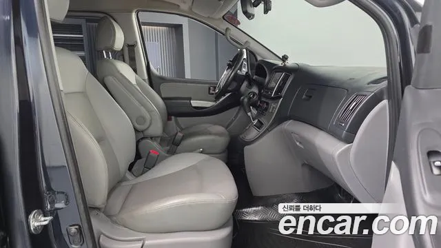Hyundai Starex — фото 11