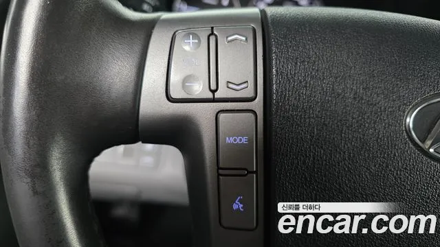 Hyundai Starex — фото 17