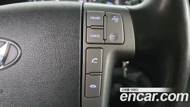 Hyundai Starex — фото 18