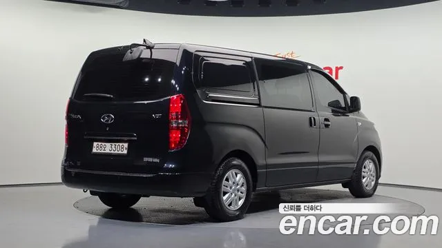 Hyundai Starex — фото 2
