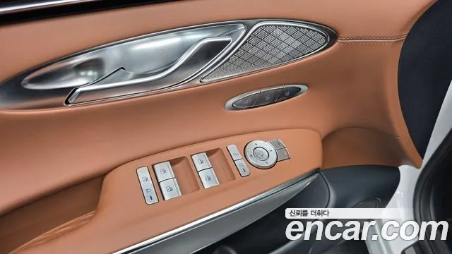 Genesis GV70 — фото 27