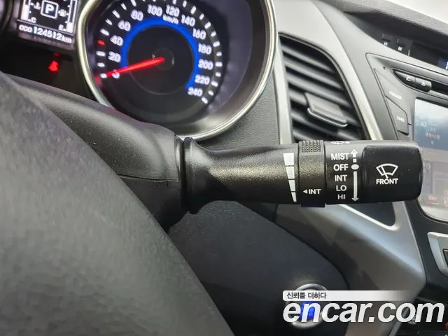 Hyundai Avante — фото 15