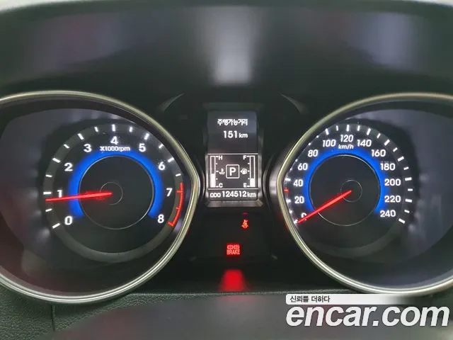 Hyundai Avante — фото 8
