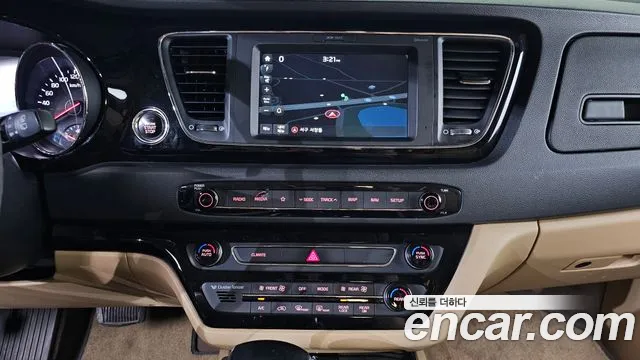 Kia Carnival — фото 20