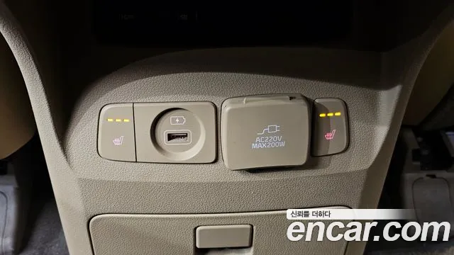 Kia Carnival — фото 32