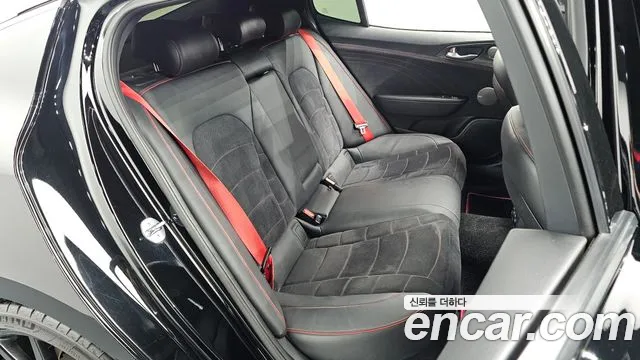 Kia Stinger — фото 11