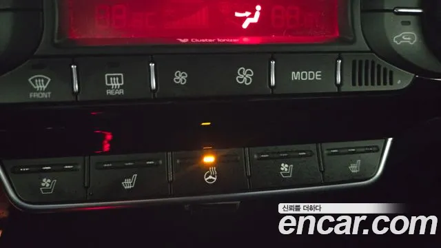 Kia Sorento — фото 13