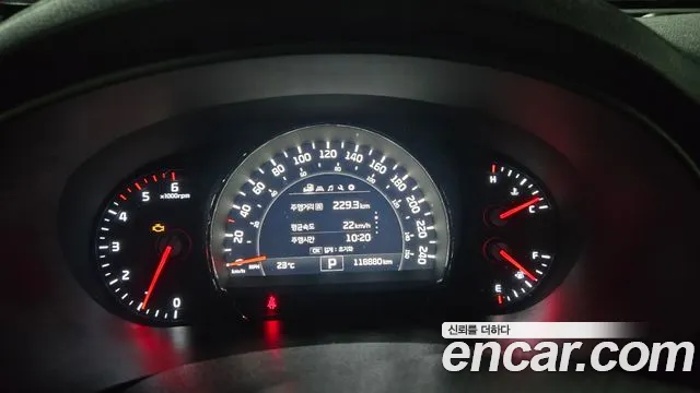 Kia Sorento — фото 9