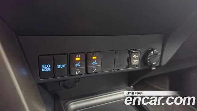 Toyota RAV4 — фото 16