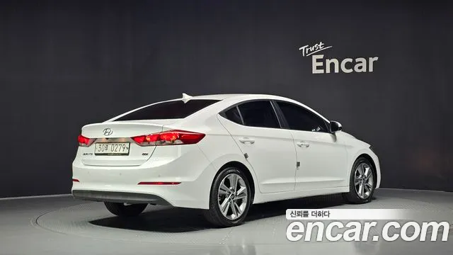 Hyundai Avante — фото 2