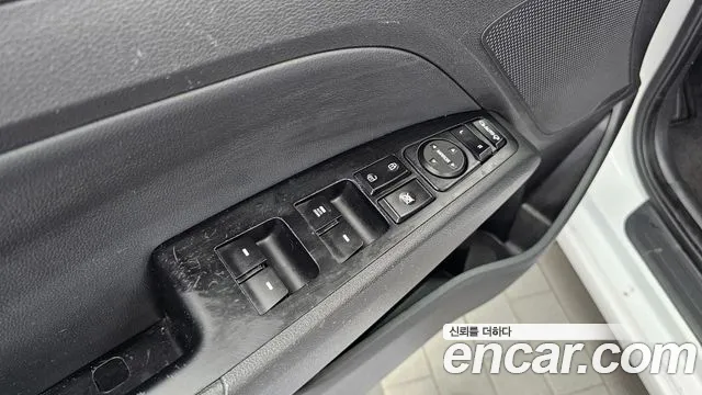 Hyundai Avante — фото 28