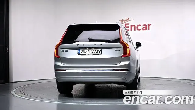 Volvo XC90 — фото 4