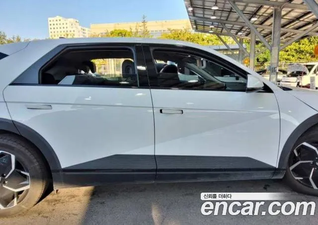 Hyundai Ioniq 5 — фото 12