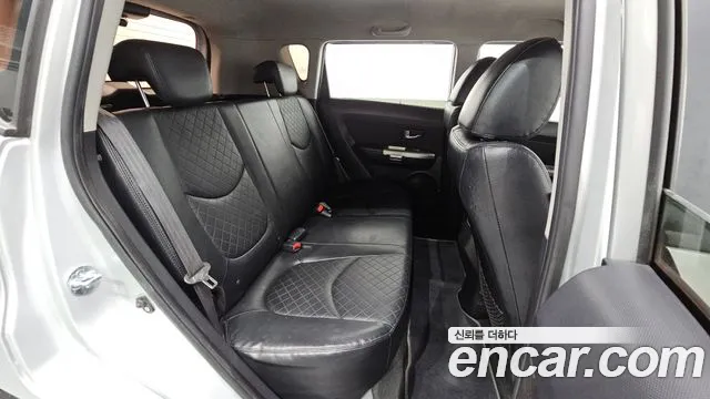 Kia Soul — фото 11