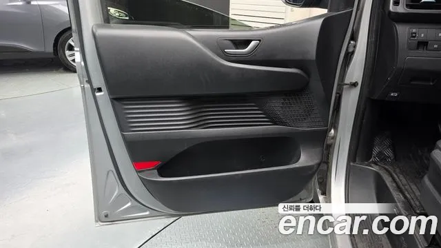 Hyundai Staria — фото 24