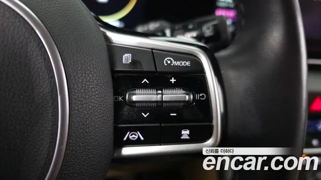 Kia Carnival — фото 15