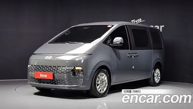 Hyundai Staria — фото 1