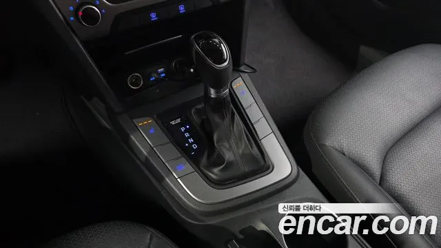 Hyundai Avante — фото 9