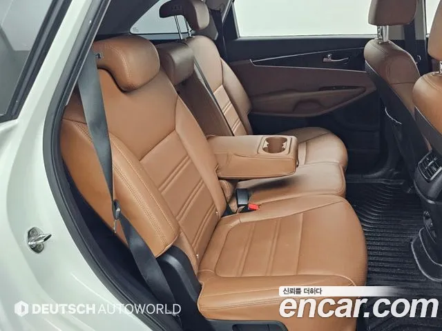 Kia Sorento — фото 11