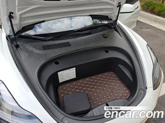 Tesla Model 3 — фото 15