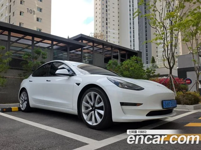 Tesla Model 3 — фото 3
