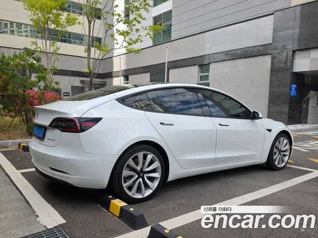 Tesla Model 3 — фото 5