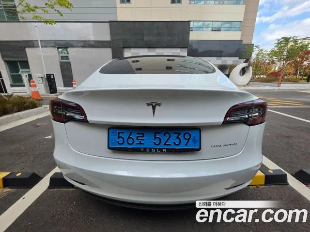 Tesla Model 3 — фото 6