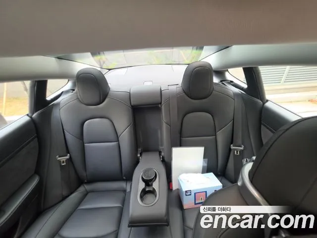 Tesla Model 3 — фото 10