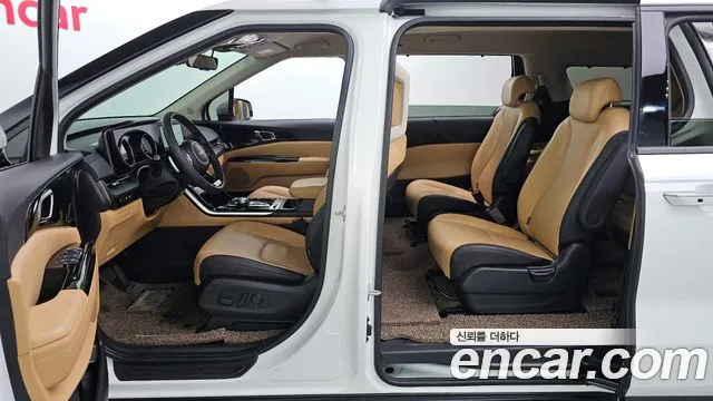 Kia Carnival — фото 15