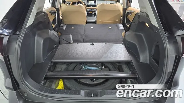 Toyota RAV4 — фото 15