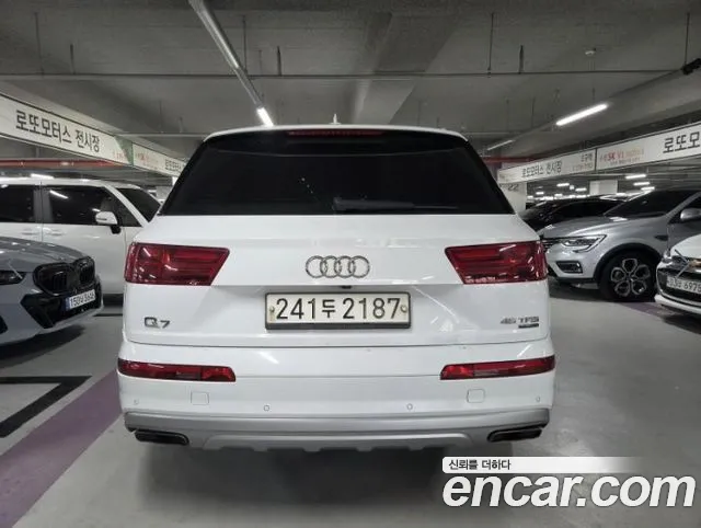 Audi Q7 — фото 4