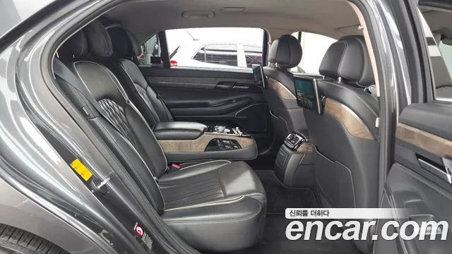 Genesis G90 — фото 12