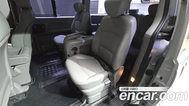 Hyundai Starex — фото 11