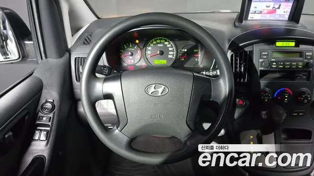 Hyundai Starex — фото 14