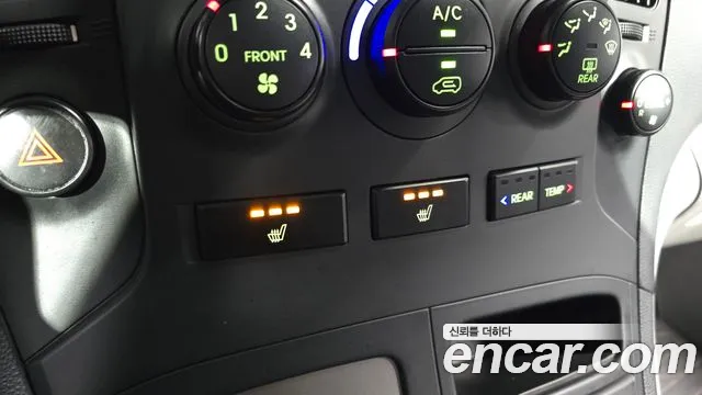 Hyundai Starex — фото 17