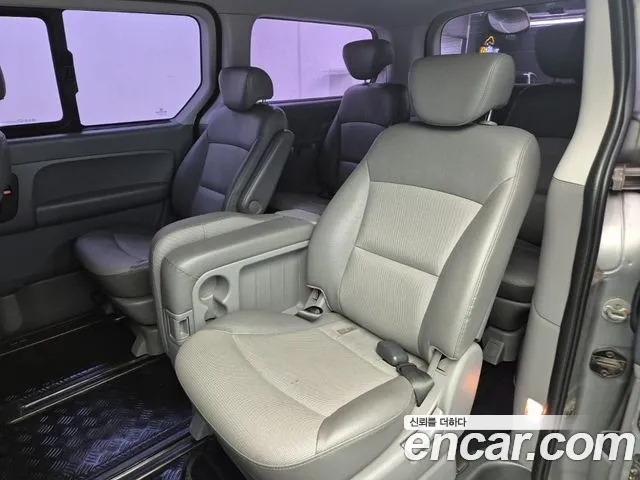Hyundai Starex — фото 12