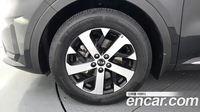 Kia Sorento — фото 5