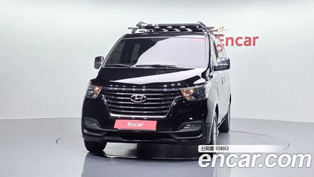 Hyundai Starex — фото 2