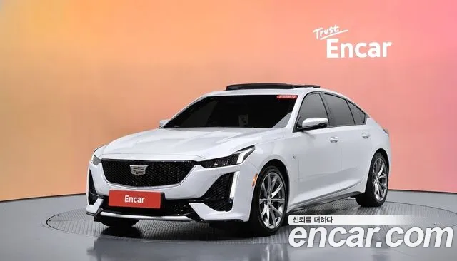 Cadillac CT5 — фото 20