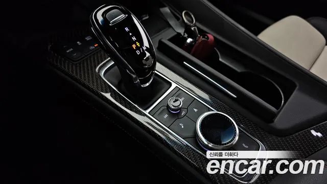 Cadillac CT5 — фото 8