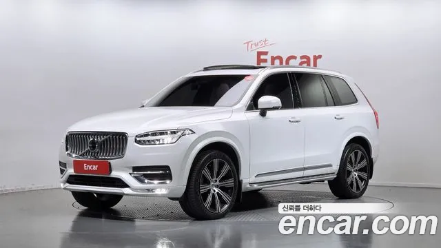 Volvo XC90 — фото 1