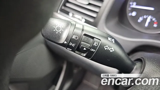 Hyundai Avante — фото 18