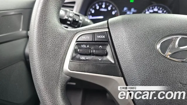 Hyundai Avante — фото 19