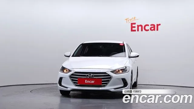 Hyundai Avante — фото 3