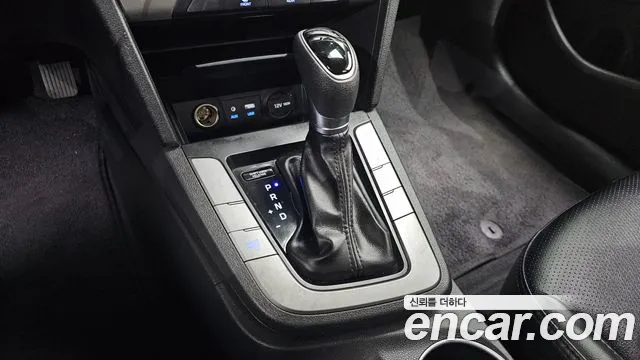 Hyundai Avante — фото 9