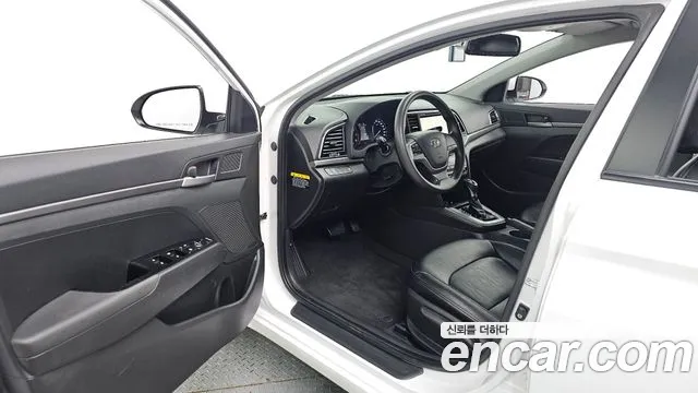 Hyundai Avante — фото 10