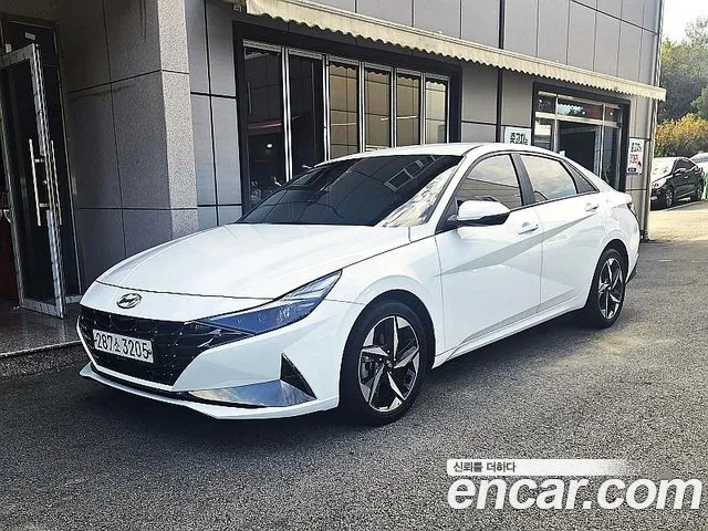 Hyundai Avante — фото 1