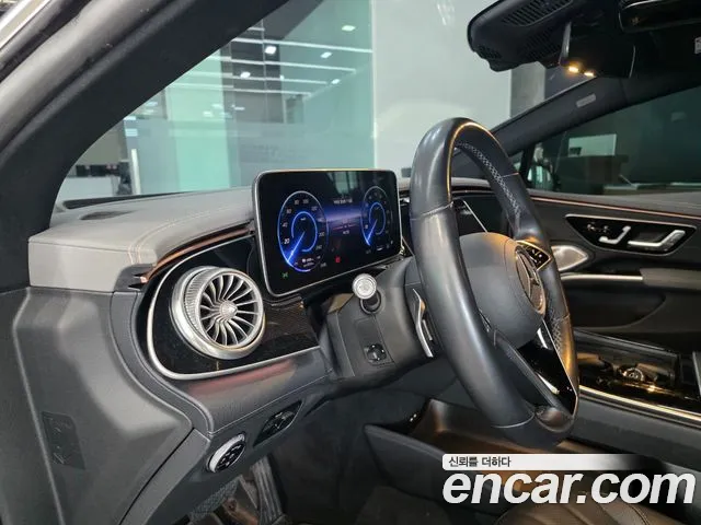 Mercedes-Benz EQS — фото 13