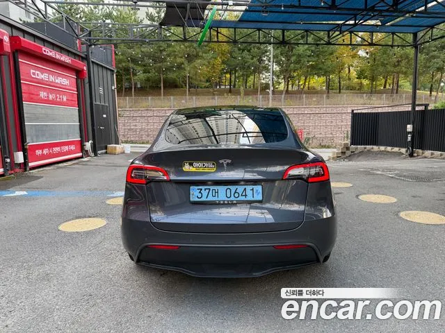 Tesla Model Y — фото 2
